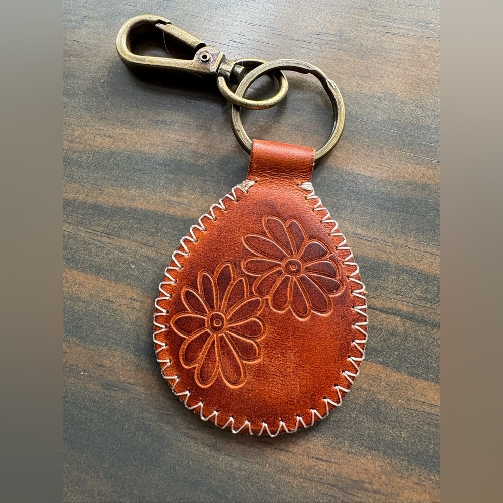 Free People Leather floral embossed keychain/ bag charm - New🌟 Rare!